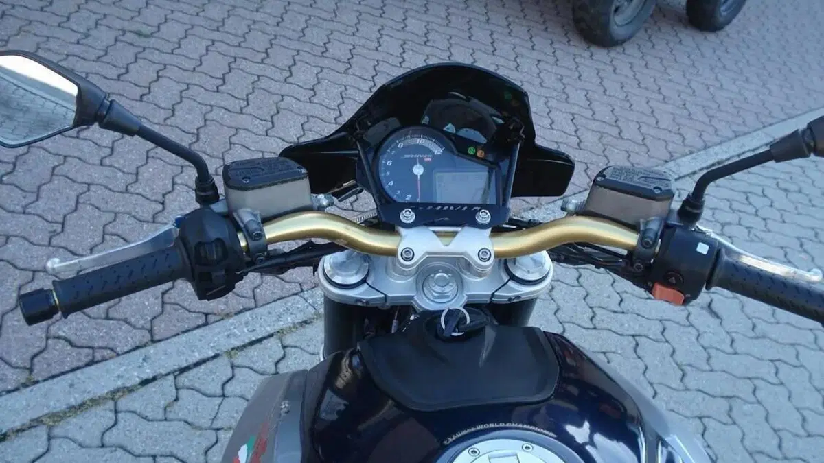 Aprilia Shiver 750 (2008 - 10)  (5)