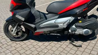 Aprilia SR Max 300 (2011 - 16) usata