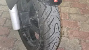 Aprilia SR Max 300 (2011 - 16)  (5)