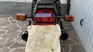 Moto Guzzi   (9)