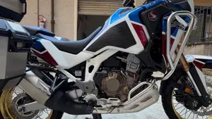 Honda Africa Twin CRF 1100L (2020 - 21)  (4)