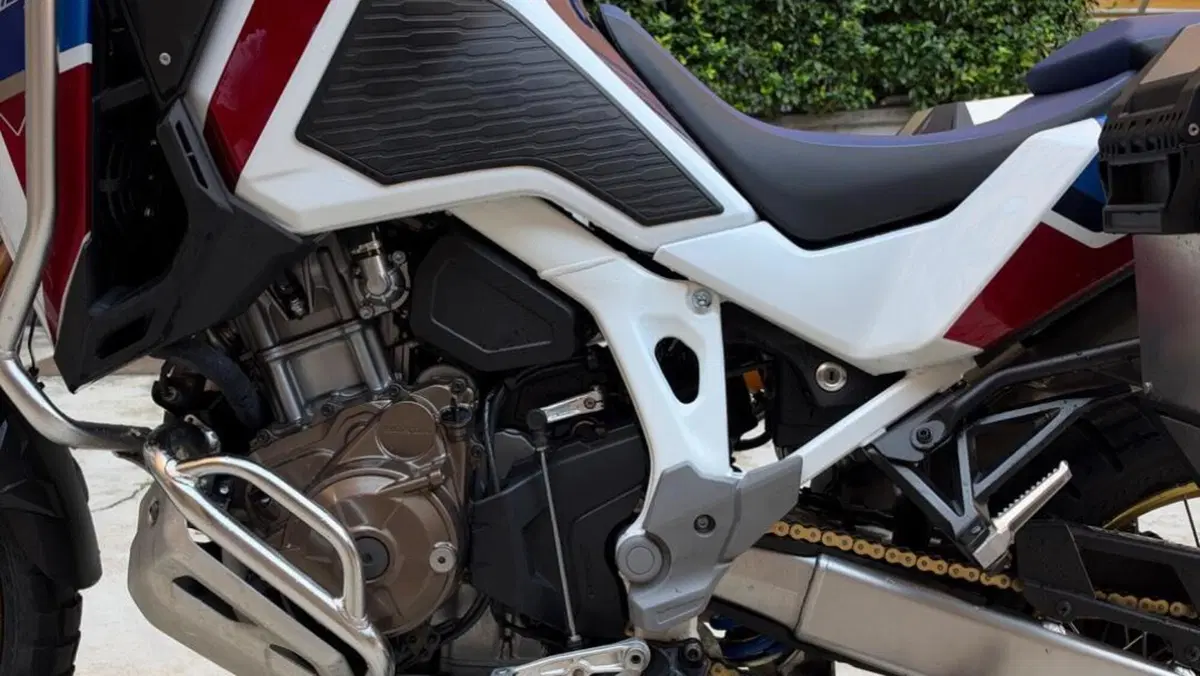 Honda Africa Twin CRF 1100L (2020 - 21)  (5)