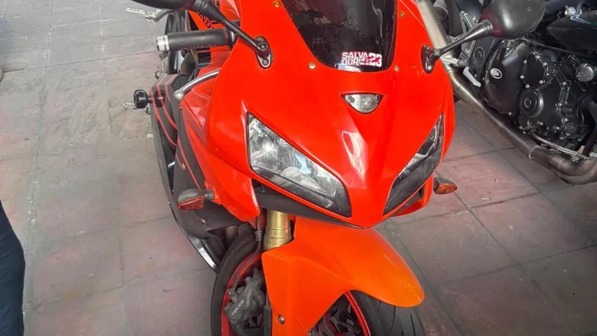 Honda CBR 600 RR (2005 - 06)  (4)