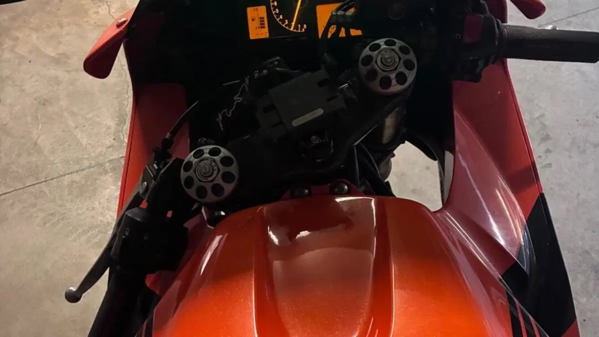 Honda CBR 600 RR (2005 - 06)  (5)