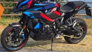 Bmw M 1000 XR (2024 - 27)  (4)