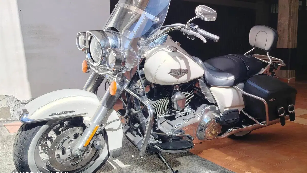 Harley-Davidson 103 Road King Classic (2014 - 16) - FLHRC  (2)
