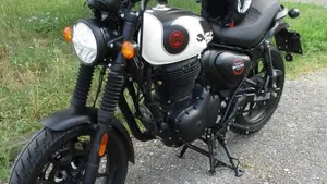 Royal Enfield HNTR 350 (2022 - 26)  (2)