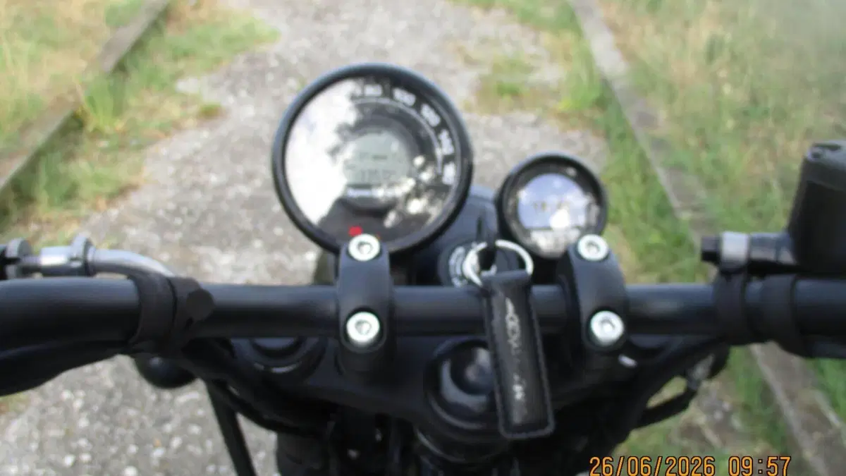 Royal Enfield HNTR 350 (2022 - 26)  (7)
