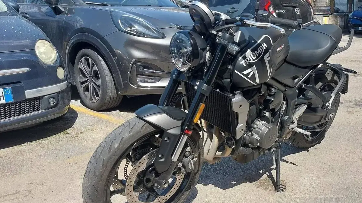 Triumph Trident 660 (2021 - 24)  (2)