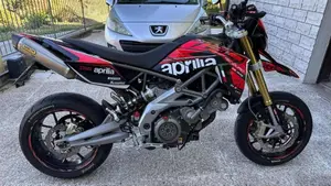 Aprilia Dorsoduro 750 (2009 - 14)  (2)