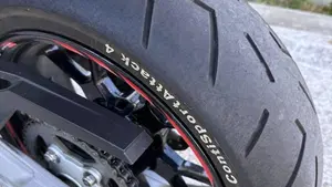 Aprilia Dorsoduro 750 (2009 - 14)  (9)