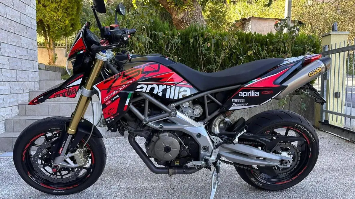 Aprilia Dorsoduro 750 (2009 - 14) 