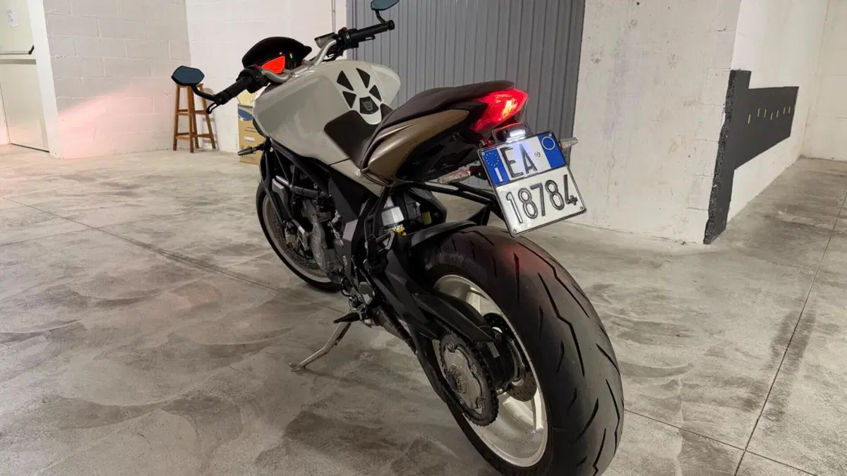 MV Agusta Brutale 675 EAS ABS (2011 - 16)  (4)