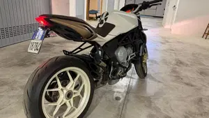 MV Agusta Brutale 675 EAS ABS (2011 - 16)  (5)