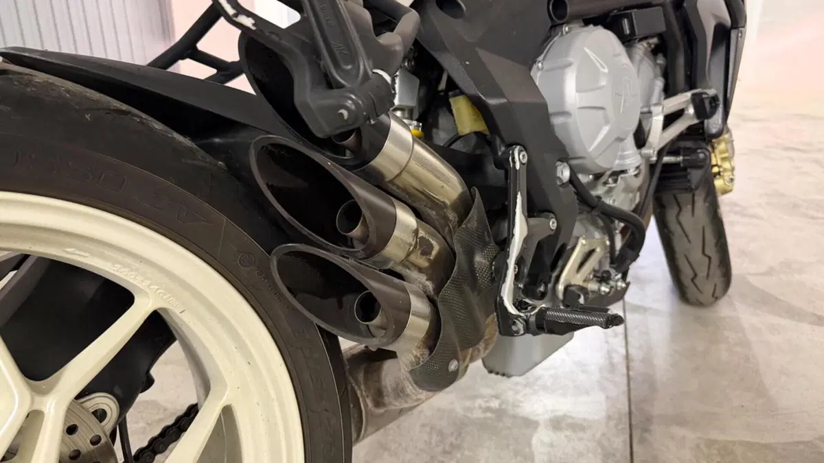 MV Agusta Brutale 675 EAS ABS (2011 - 16)  (6)