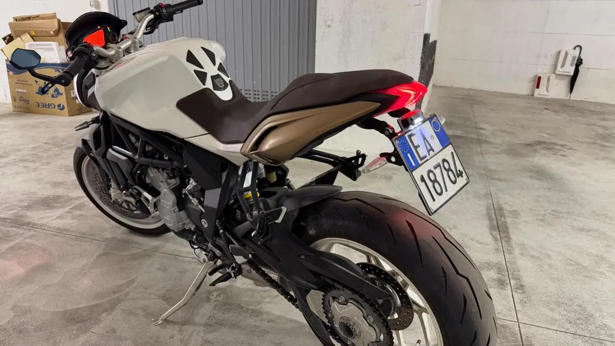 MV Agusta Brutale 675 EAS ABS (2011 - 16)  (12)