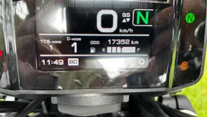 Yamaha MT-09 (2021 - 23)  (4)