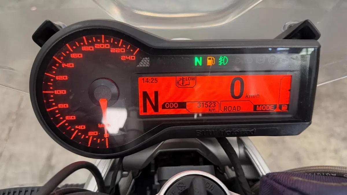 Bmw R 1200 R (2017 - 18)  (5)