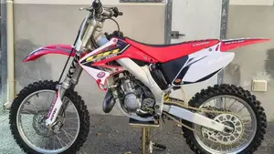 Honda CR 125 R (2000 - 02)  (2)