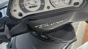 Piaggio Beverly Tourer 250  (6)