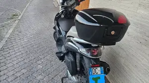 Piaggio Beverly Tourer 250  (4)