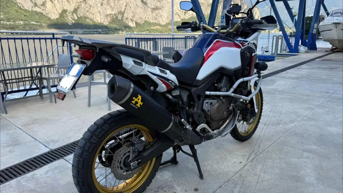 Honda Africa Twin CRF 1000L (2016 - 17)  (2)