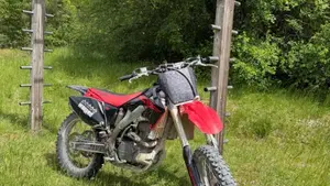 Honda CRF 450R (2006)  (3)