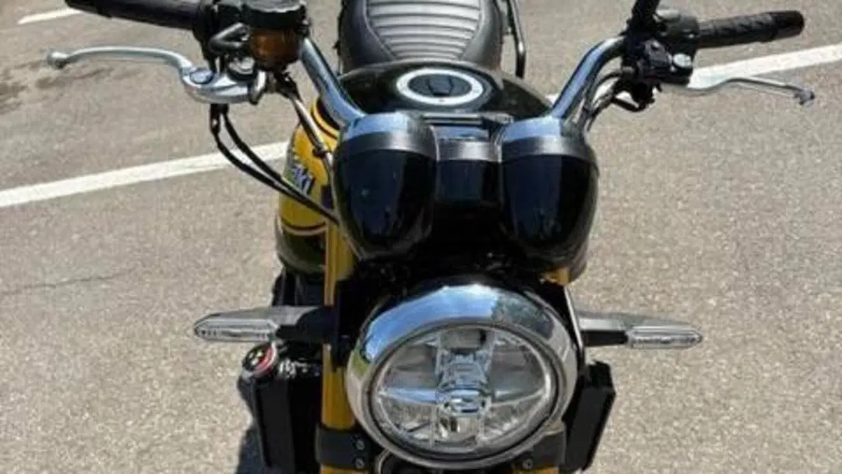 Kawasaki Z 900 RS (2022 - 25)  (8)