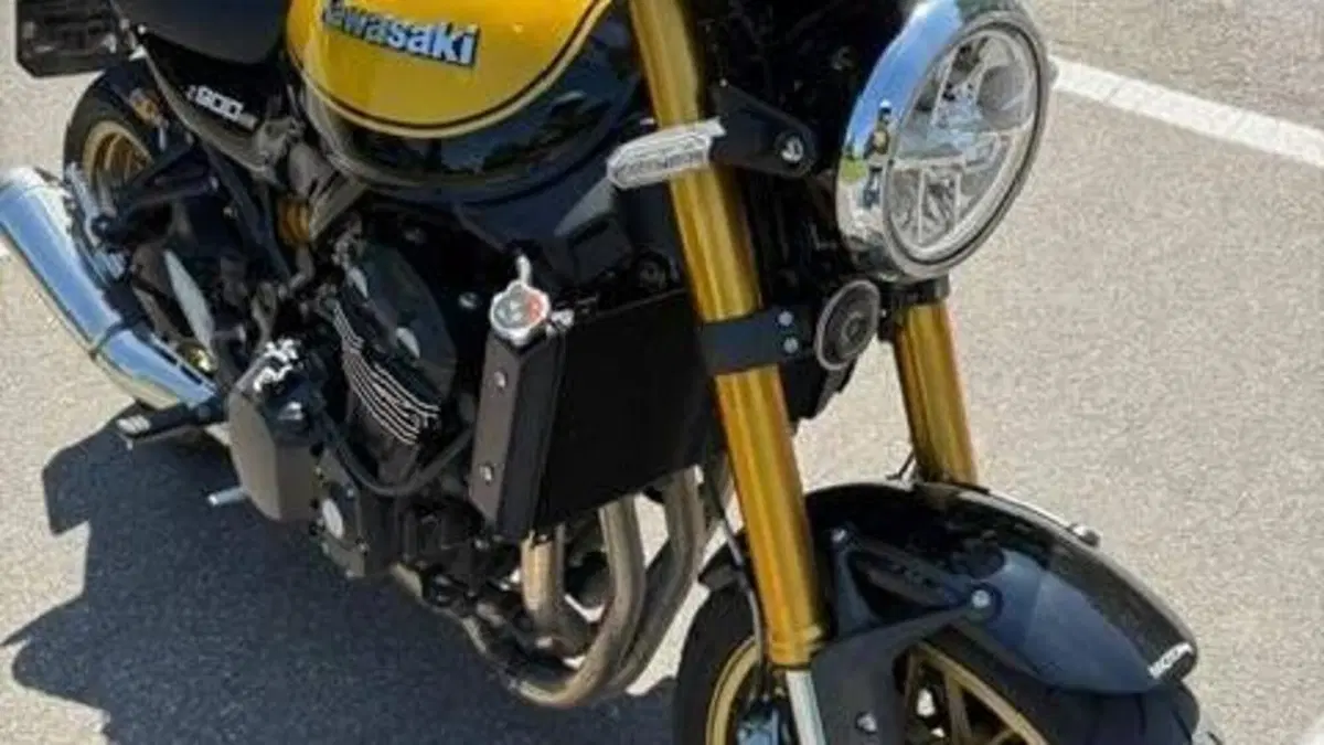 Kawasaki Z 900 RS (2022 - 25)  (9)