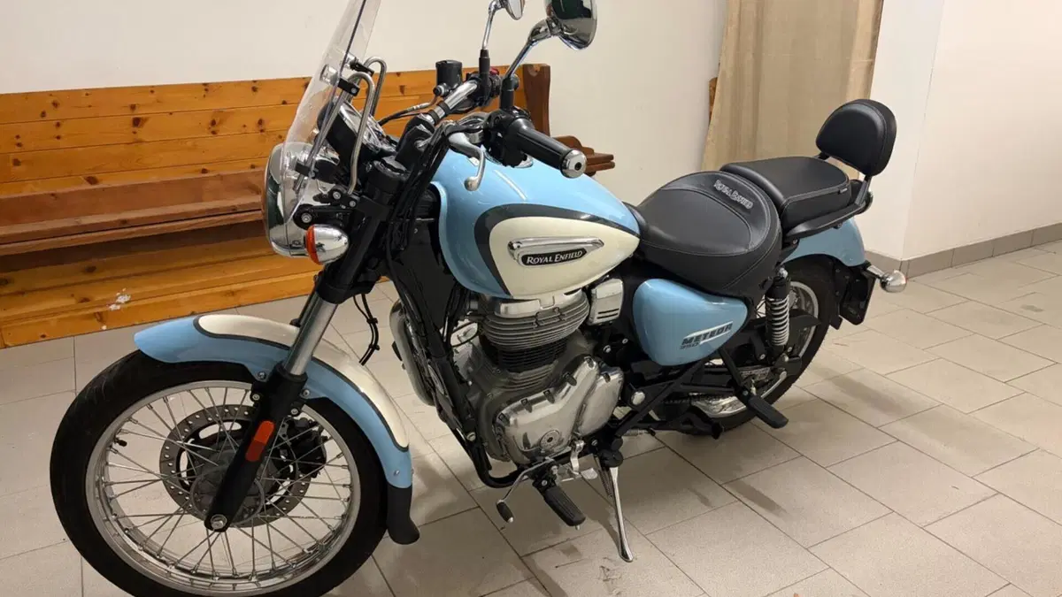 Royal Enfield Meteor 350 Aurora (2024 - 26)  (3)
