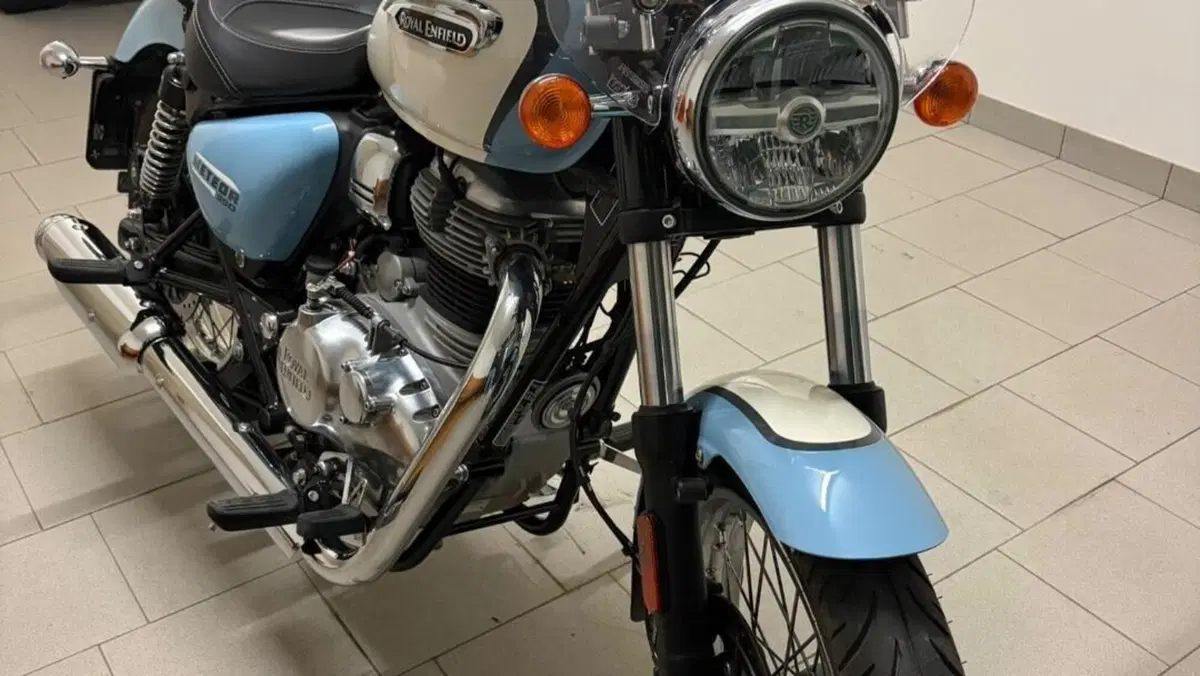 Royal Enfield Meteor 350 Aurora (2024 - 26)  (4)