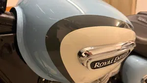 Royal Enfield Meteor 350 Aurora (2024 - 26)  (5)