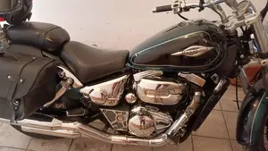 Suzuki Marauder VZ 800  (2)