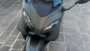 Yamaha T-Max 560 (2025 - 26) 
