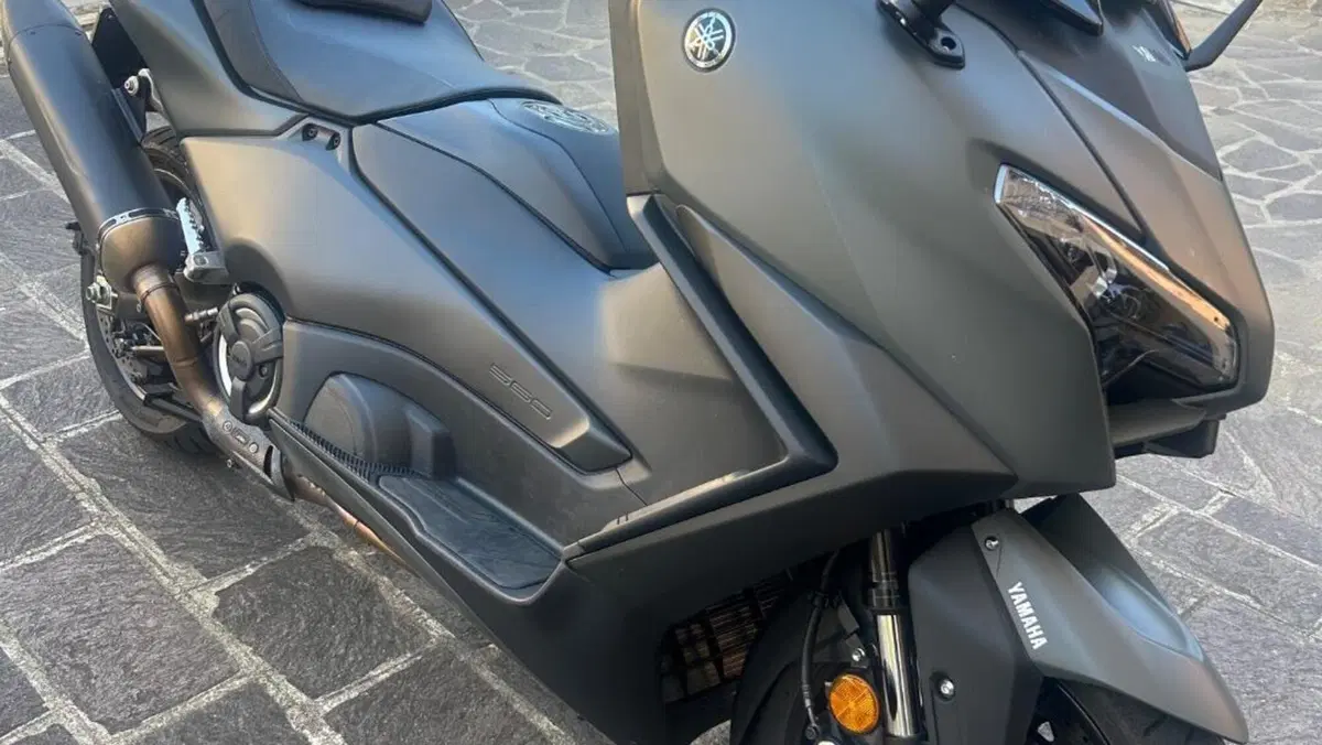 Yamaha T-Max 560 (2025 - 26)  (4)