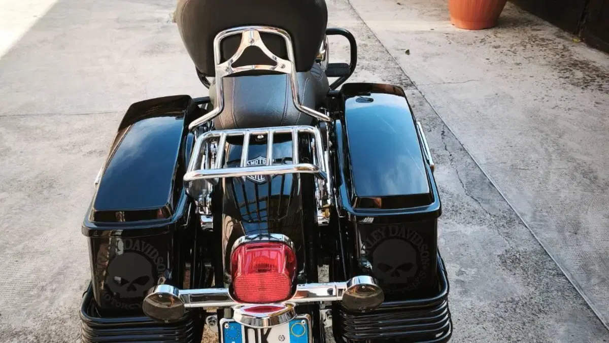 Harley-Davidson 1584 Electra Glide Standard (2008 - 10) - FLHT  (9)