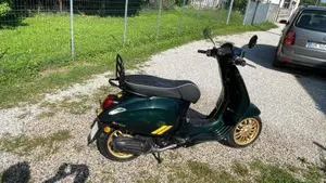 Vespa Sprint 50 Racing Sixties (2021 - 22)  (2)