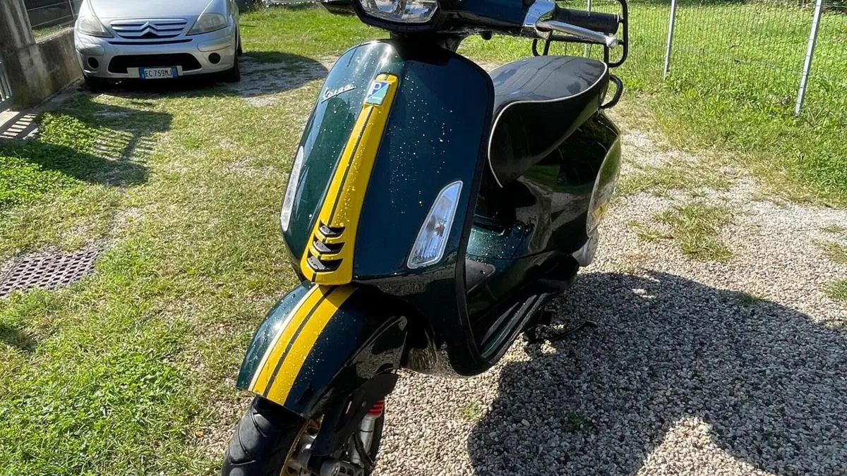Vespa Sprint 50 Racing Sixties (2021 - 22)  (7)