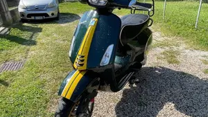 Vespa Sprint 50 Racing Sixties (2021 - 22)  (7)