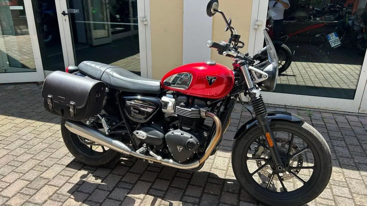 Triumph Speed Twin 900 Chrome Edition (2023) 