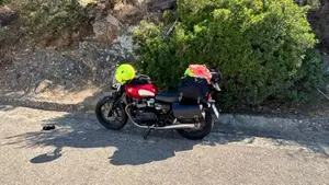 Triumph Speed Twin 900 Chrome Edition (2023)  (2)