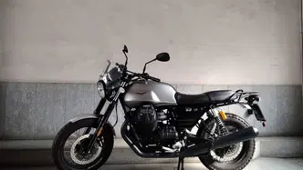 Moto Guzzi V7 III Rough (2018 - 20)