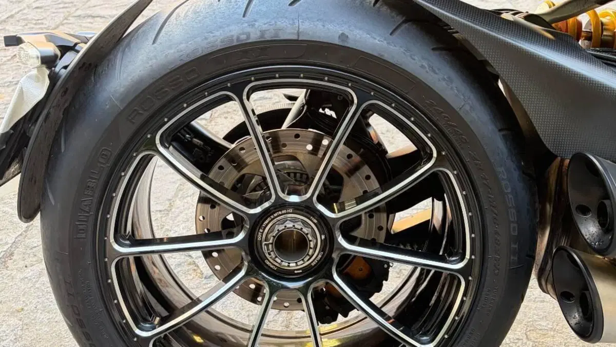 Ducati XDiavel 1262 Black Star (2021)  (11)