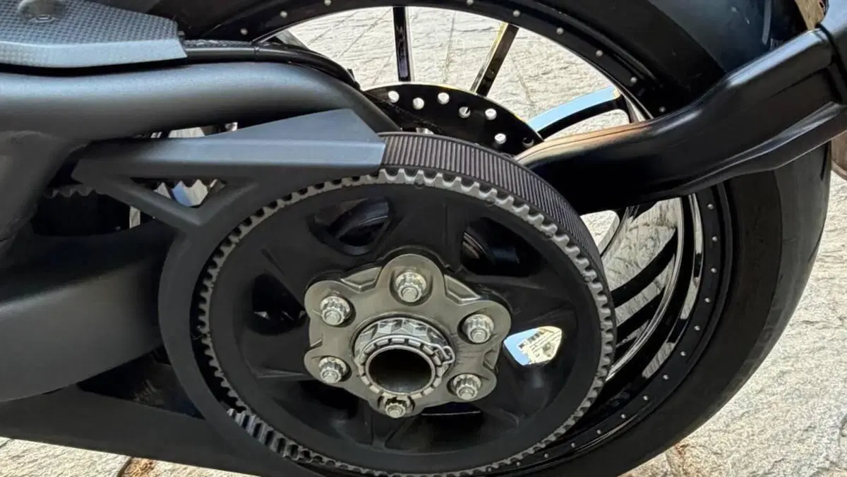 Ducati XDiavel 1262 Black Star (2021)  (12)