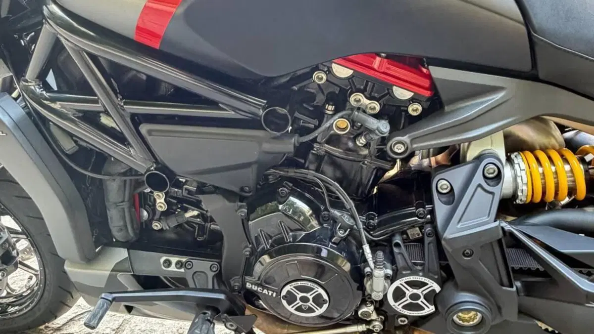 Ducati XDiavel 1262 Black Star (2021)  (5)