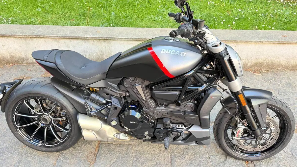 Ducati XDiavel 1262 Black Star (2021)  (2)