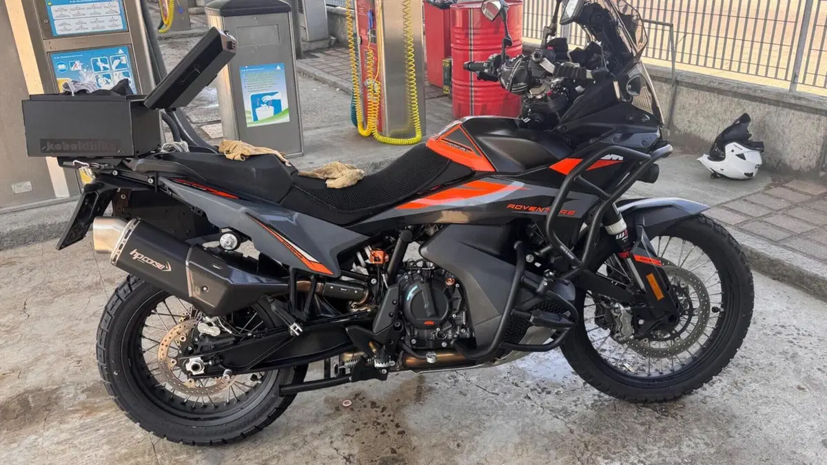 KTM 890 Adventure (2023 - 26)  (2)