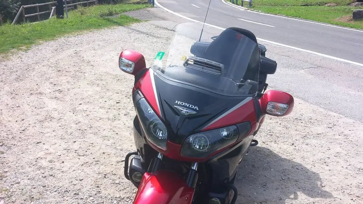 Honda GL 1800 Gold Wing (2012 - 17)  (3)