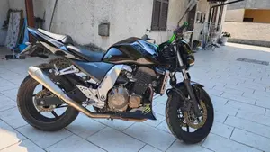 Kawasaki Z 750 (2003 - 06)  (2)