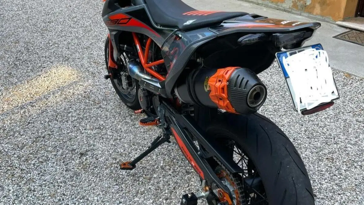 KTM 690 SMC R (2021 - 22)  (6)